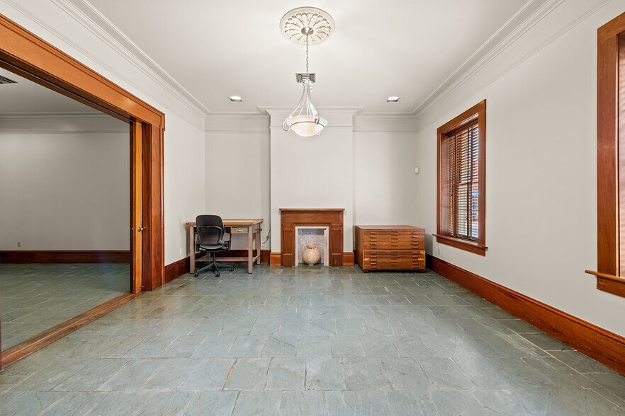 More Photos Of 1018 Bienville Ave, New Orleans Office For Lease