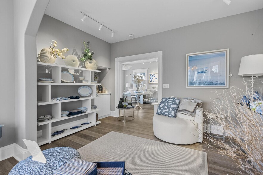 More Photos Of 515 MA-28, Harwich Port Storefront Retail Residential For Sale