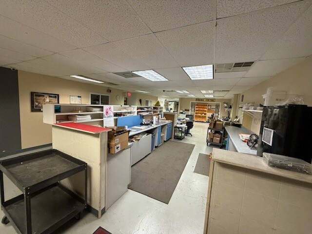 More Photos Of 1059 E Tri County Blvd, Oliver Springs Office Residential For Lease