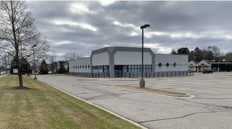 More Photos Of 36485 Garfield Rd, Clinton Township Drugstore For Lease