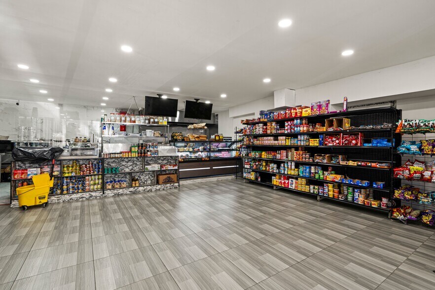 More Photos Of 40-44 Warren Street, Staten Island Convenience Store For Lease