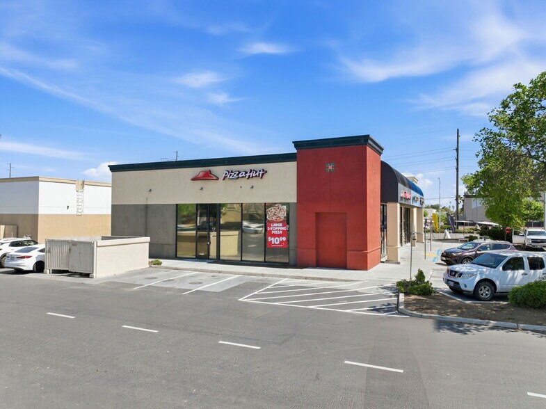 More Photos Of 410 N 11th Ave, Hanford General Retail For Sale
