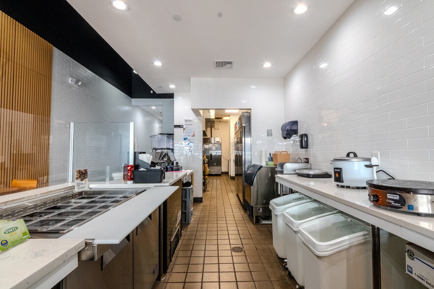 More Photos Of 1942 Atkinson Rd, Lawrenceville Freestanding For Sale