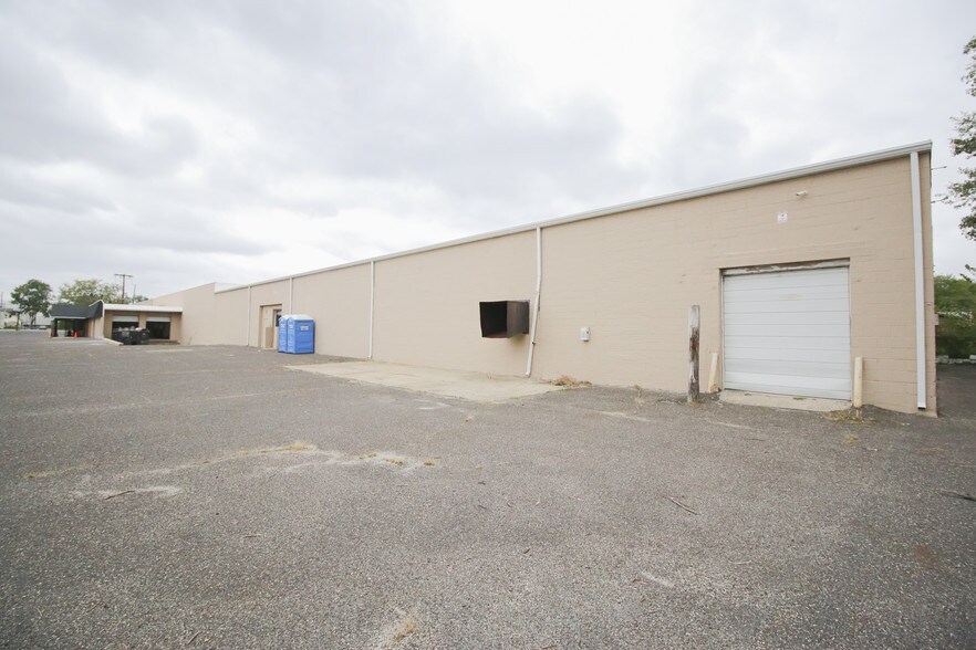 More Photos Of 1206 Route 130 N, Burlington Light Distribution For Lease