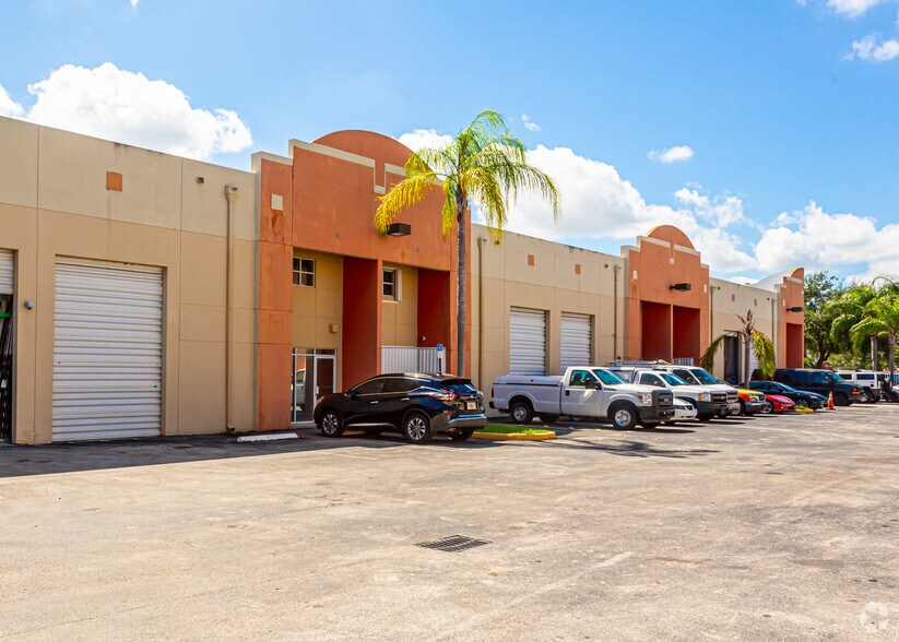 More Photos Of 13751 SW 143rd Ct, Miami Warehouse For Lease