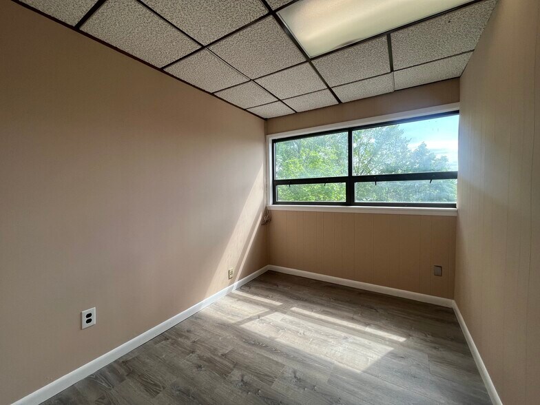 More Photos Of 656 Georges Rd, North Brunswick Office For Lease