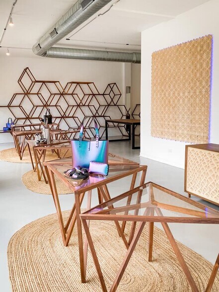 More Photos Of 1659 W Chicago Ave, Chicago Apartments For Lease