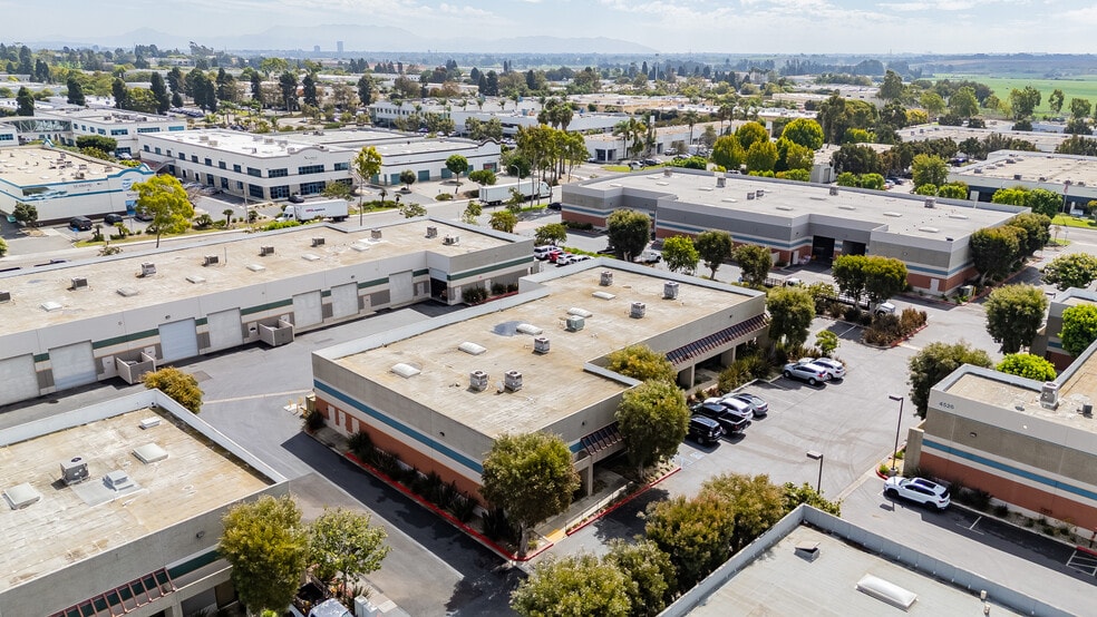 More Photos Of 1937 Goodyear Ave, Ventura Warehouse For Lease
