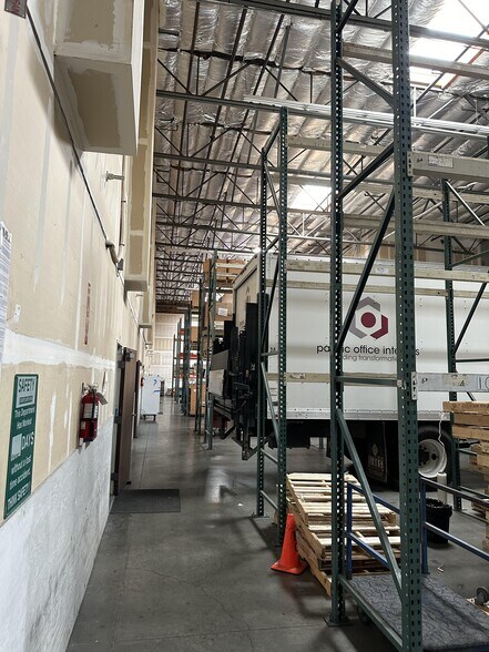 More Photos Of 5304 Derry Ave, Agoura Hills Industrial For Lease