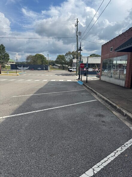 More Photos Of 101-103 4th St N, Oneonta Office For Lease