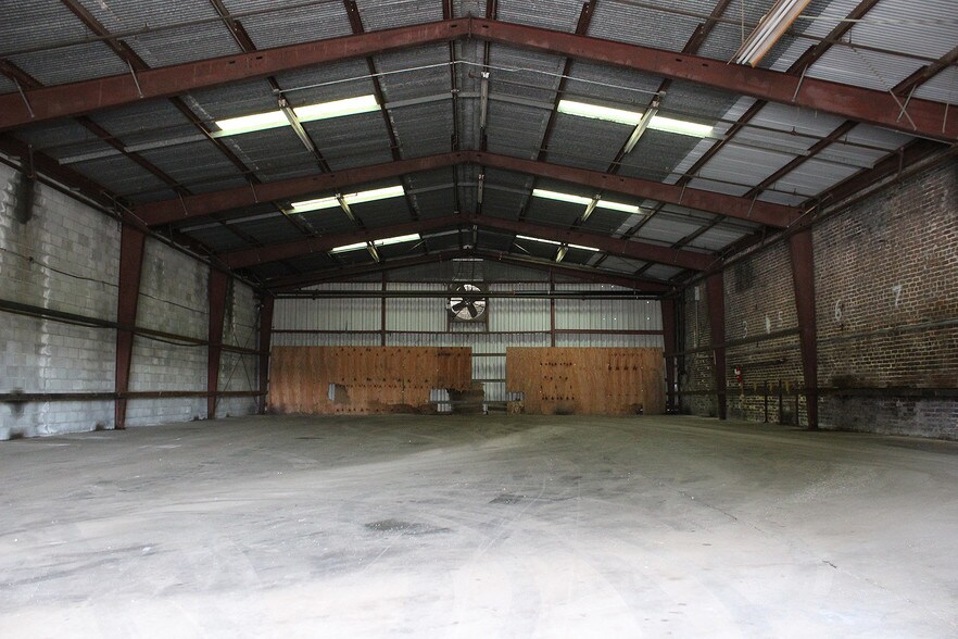 More Photos Of 801 N William St, Goldsboro Warehouse For Sale