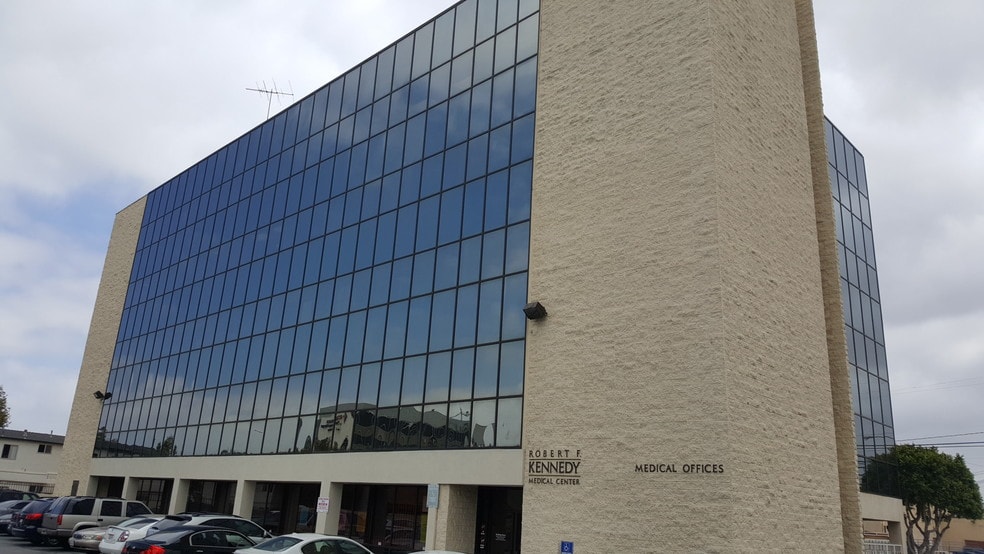 More Photos Of 4477 W 118th St, Hawthorne Medical For Sale