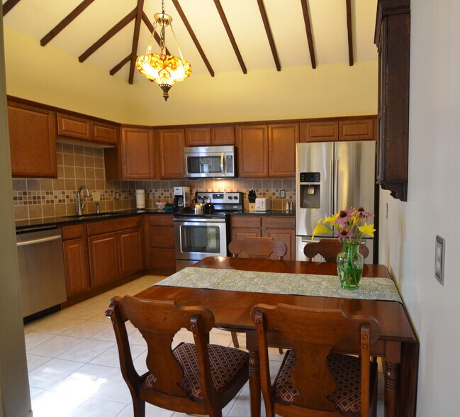 More Photos Of 72 Union Ave, Saratoga Springs Apartments For Sale