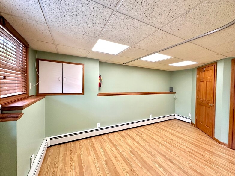 More Photos Of 591 Rt-34, Matawan Medical For Lease
