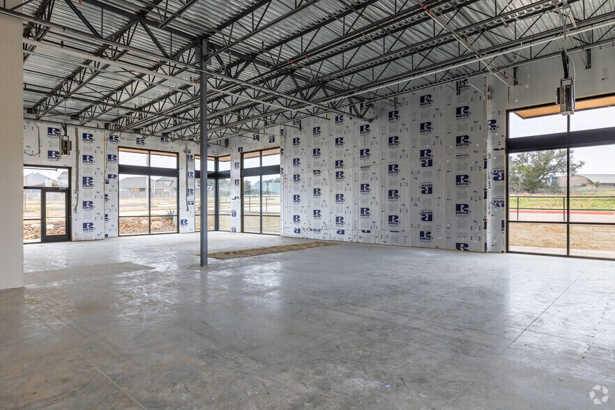 More Photos Of Oak Run Pkwy & Geneva St, New Braunfels Unknown For Lease