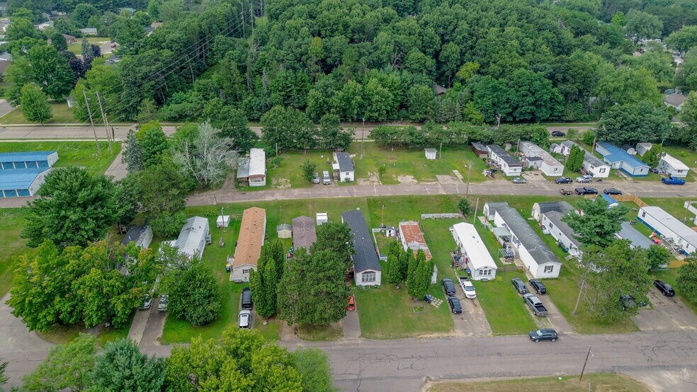 More Photos Of 3323 Seymour Rd, Eau Claire Manufactured Housing Mobile Home Park For Sale