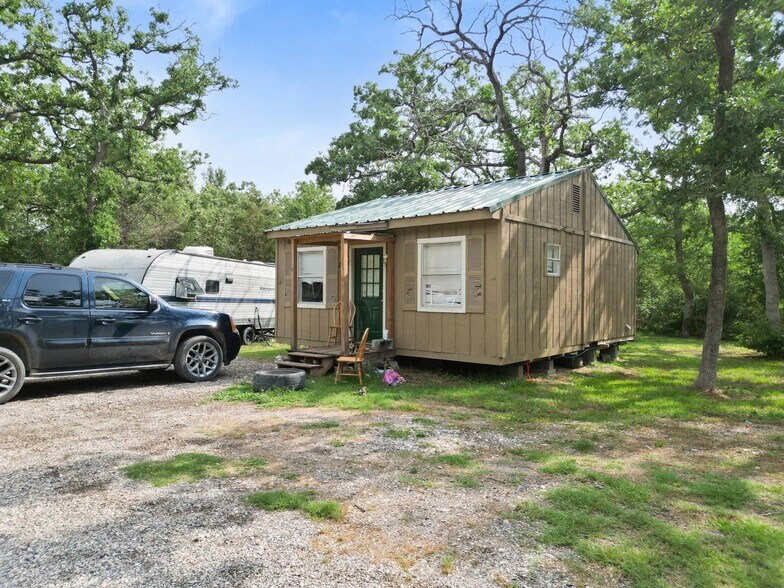 More Photos Of 108 Deer Trail Rd, Somerville Trailer Camper Park For Sale
