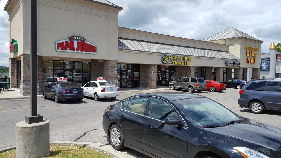 More Photos Of 2715 W Hwy 76, Branson Restaurant For Lease