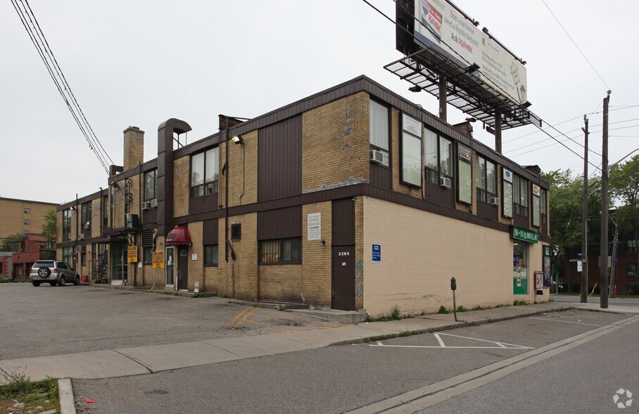 More Photos Of 3193-3205 Bathurst St, Toronto Storefront Retail Office For Sale