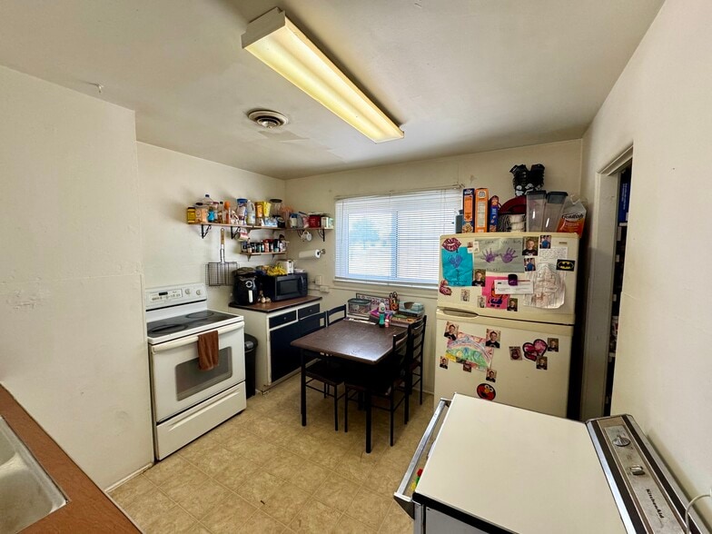 More Photos Of 4202 Cheyenne St, Cheyenne Multifamily For Sale