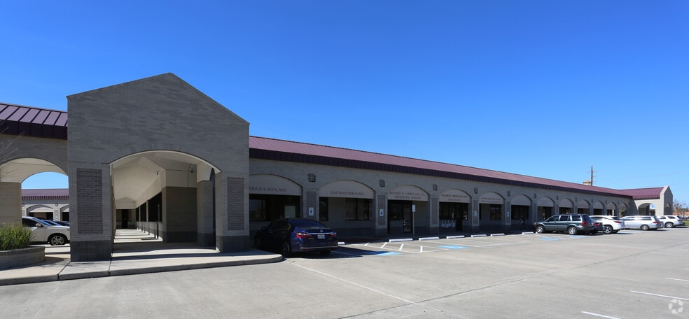 More Photos Of 11700-11900 FM 1960 Rd W, Houston Medical For Sale