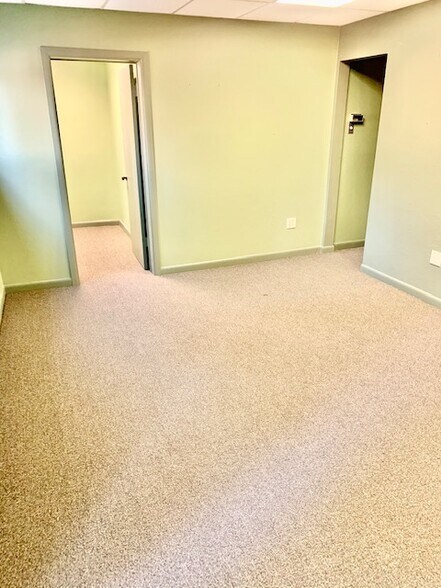 More Photos Of 121 W Whittier Blvd, La Habra Medical For Lease