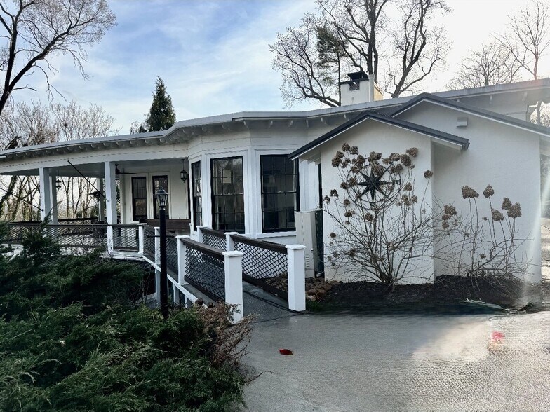 More Photos Of 30 Lookout Rd, Asheville Lodge Meeting Hall For Sale