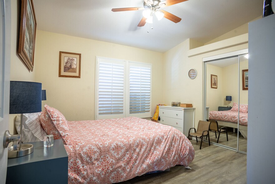 More Photos Of 2017 Walnut Blvd, Brentwood Land For Sale