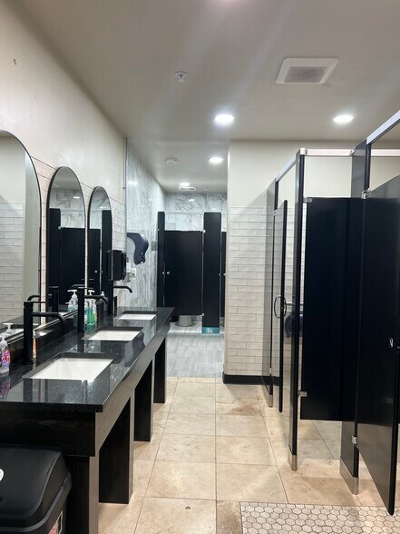 More Photos Of 1150 S Sheridan Rd, Tulsa Sports And Entertainment For Sale