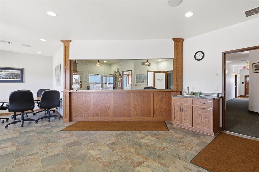 More Photos Of 312 N 5th Ave, Sturgeon Bay Office For Sale