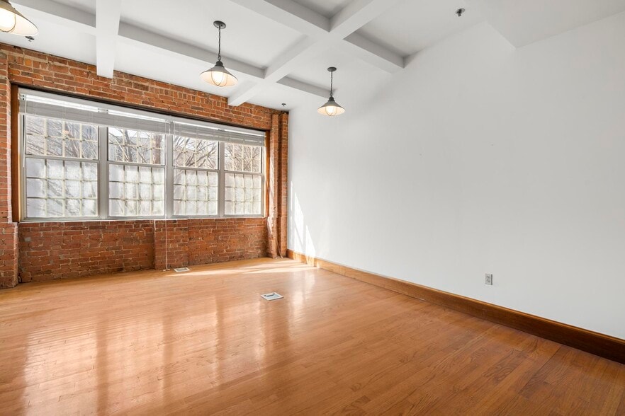More Photos Of 495 Blake St, New Haven Office For Lease