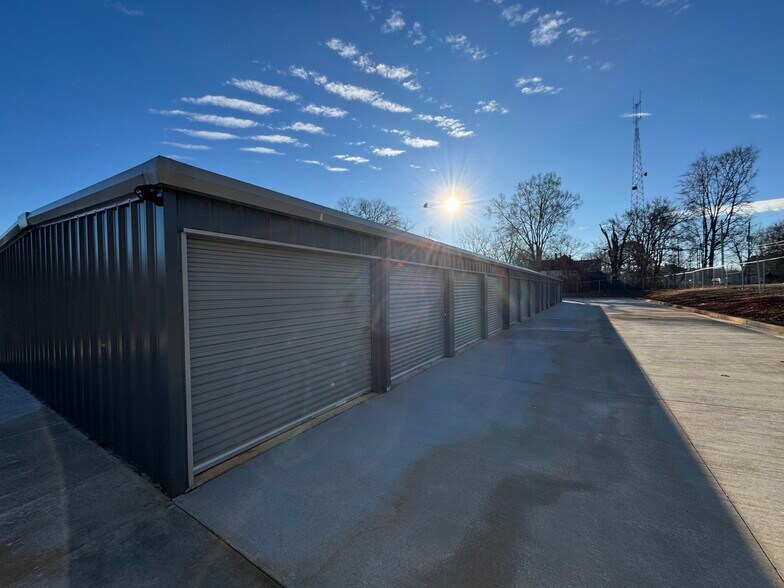 More Photos Of 8665 Maysville Rd, Maysville Self Storage For Sale