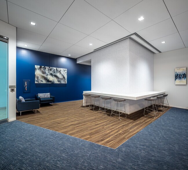 More Photos Of 4828-4888 Loop Central Dr, Houston Unknown For Lease