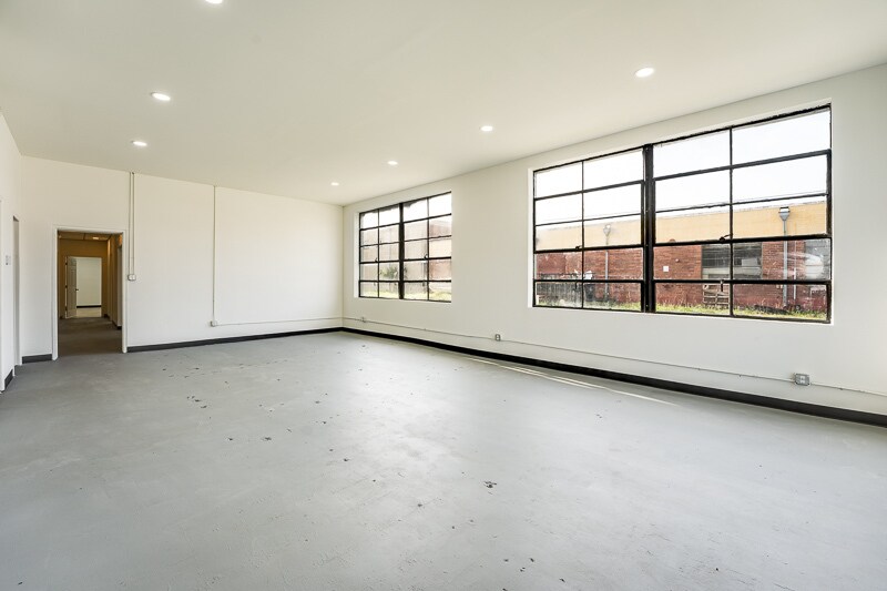 More Photos Of 69 Copeland St, Jacksonville Flex For Lease