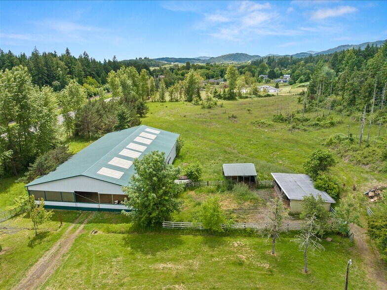 More Photos Of 115 NW Harmony Ln, Corvallis Specialty For Sale