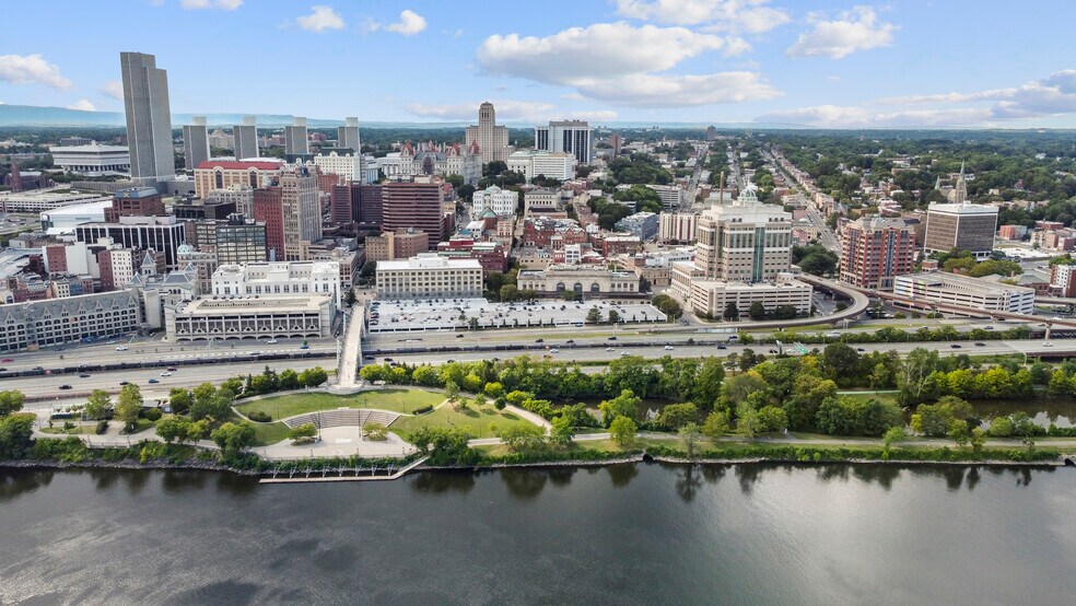 More Photos Of 82 N Pearl St, Albany Apartments For Sale
