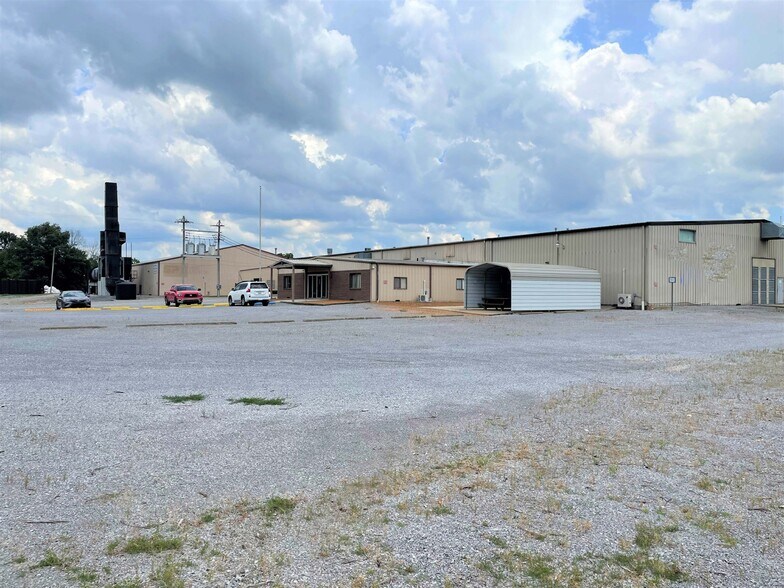 More Photos Of 134 Roger Thomas Rd, Cadiz Warehouse For Sale