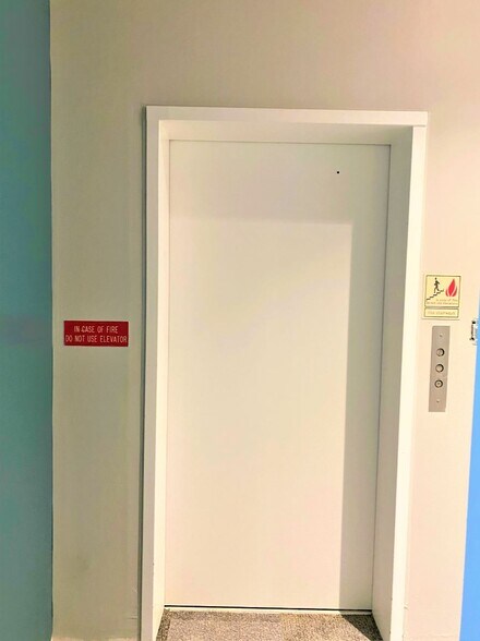 More Photos Of 2002 Ludlow St, Philadelphia Office For Lease