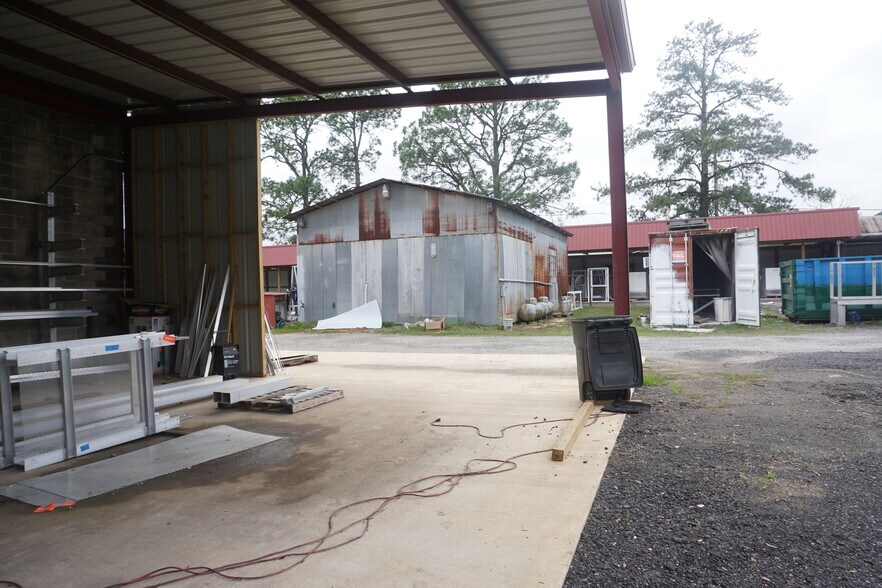 More Photos Of 3605 N Davis Hwy, Pensacola Warehouse For Sale