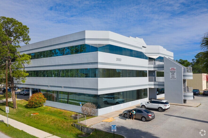 More Photos Of 3550 University Blvd S, Jacksonville Medical For Lease