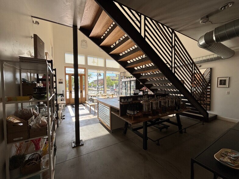 More Photos Of 151 S Main St, Springville Storefront For Lease