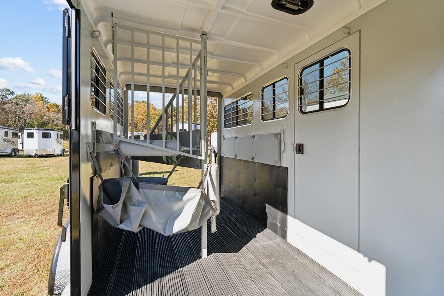 More Photos Of 9932 Seminole Trl, Ruckersville Auto Dealership For Sale