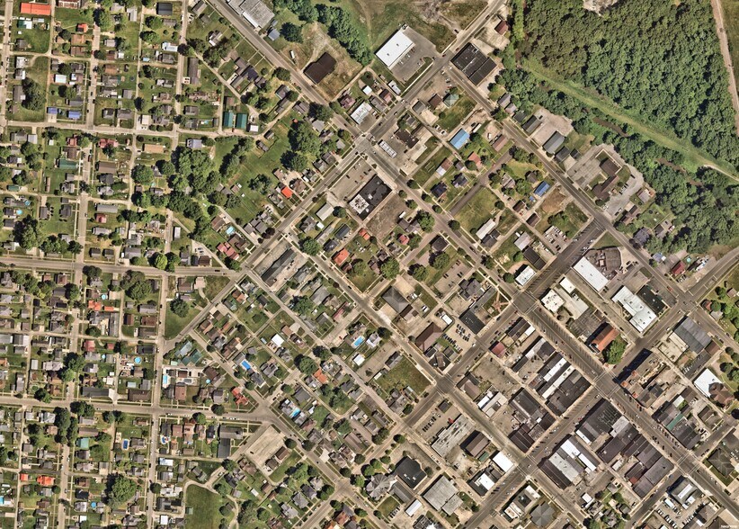 More Photos Of 113 E Main St, Jackson Freestanding For Lease