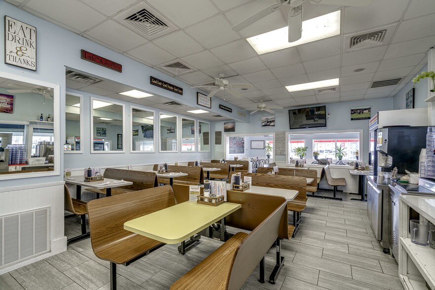 More Photos Of 100 E Fort Macon Rd, Atlantic Beach Restaurant For Sale