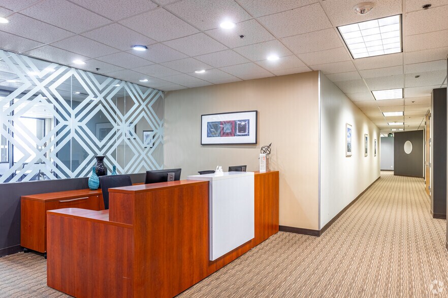 More Photos Of 9330 Lyndon B Johnson Fwy, Dallas Office For Lease