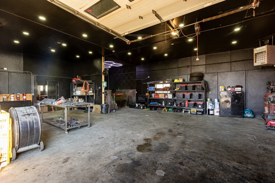 More Photos Of 612 S 9th St, Gunnison Industrial For Sale