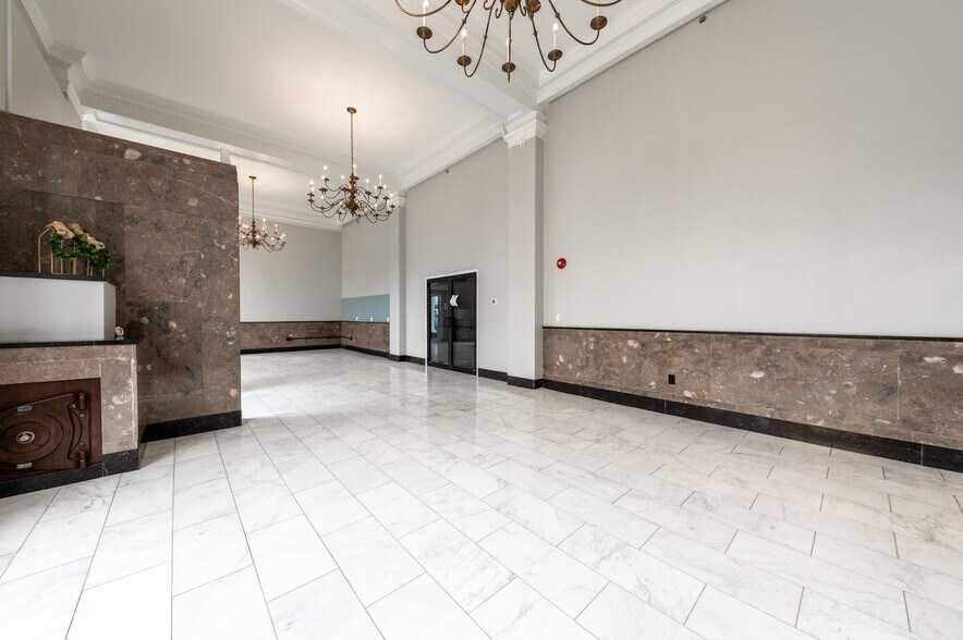 More Photos Of 700 Market St, Parkersburg Office For Lease