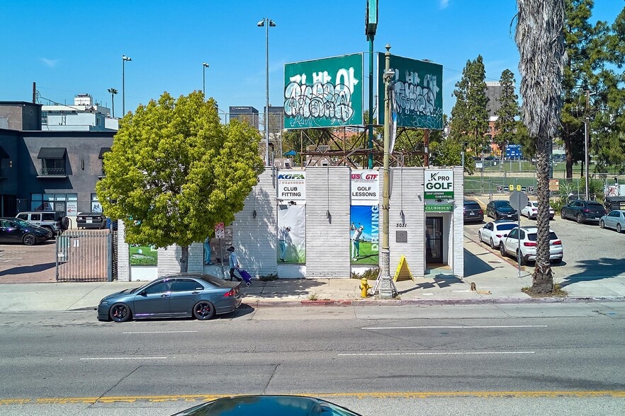 More Photos Of 3031 W Olympic Blvd, Los Angeles Freestanding For Lease