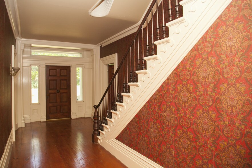 More Photos Of 2057 State Route 96, Trumansburg Hotel For Sale