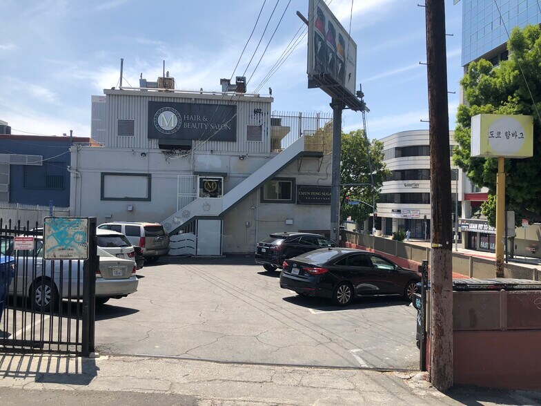 More Photos Of 600 S New Hampshire, Los Angeles Storefront Retail Office For Lease